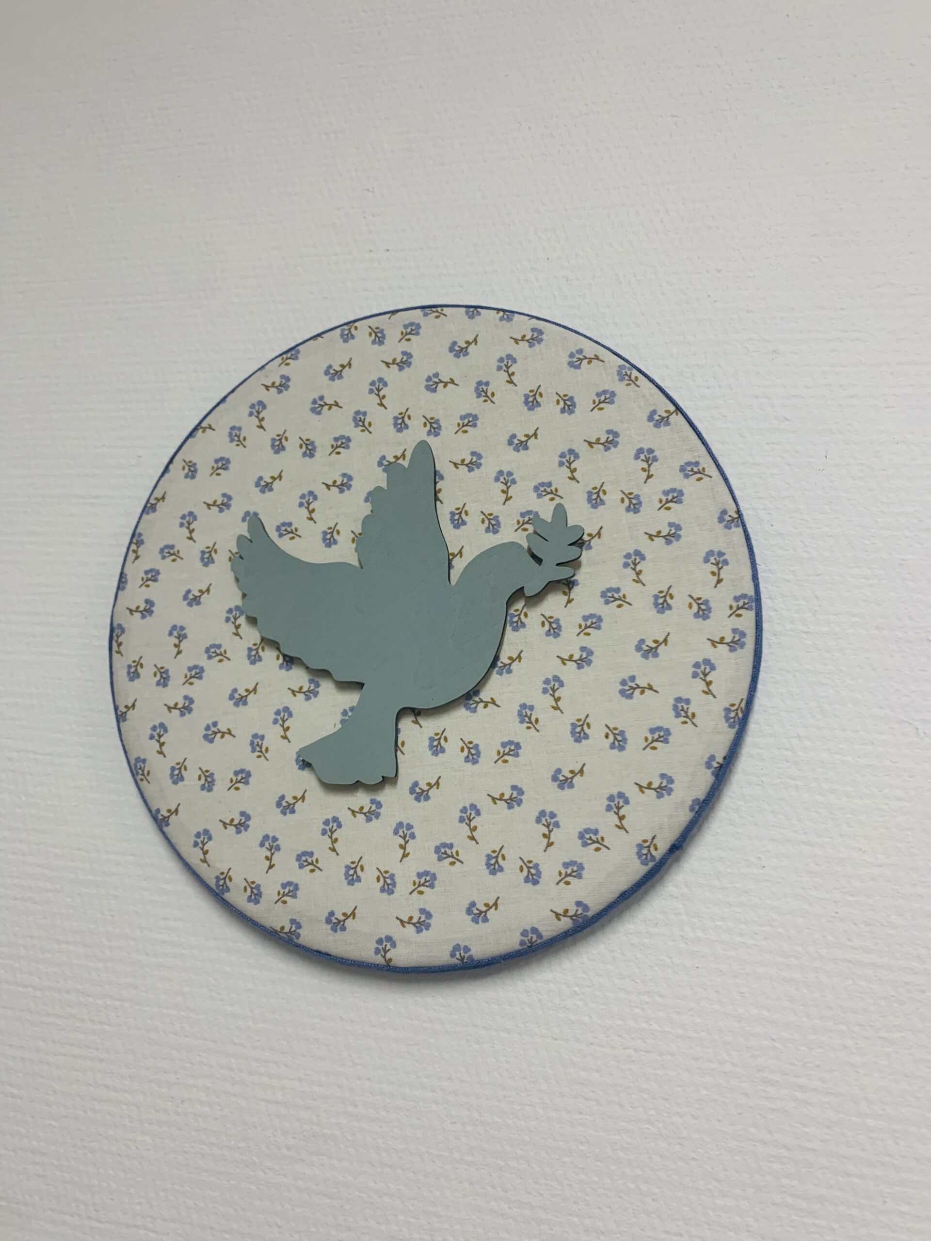 Médaillon liturgique - fleurs bleues – Image 2